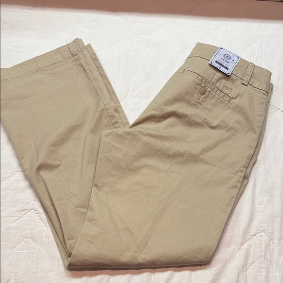 Izod Women's NWT Stretch Khaki Saltwater Wash Classic Fit Chino Pants Size 8 - Picture 4 of 10